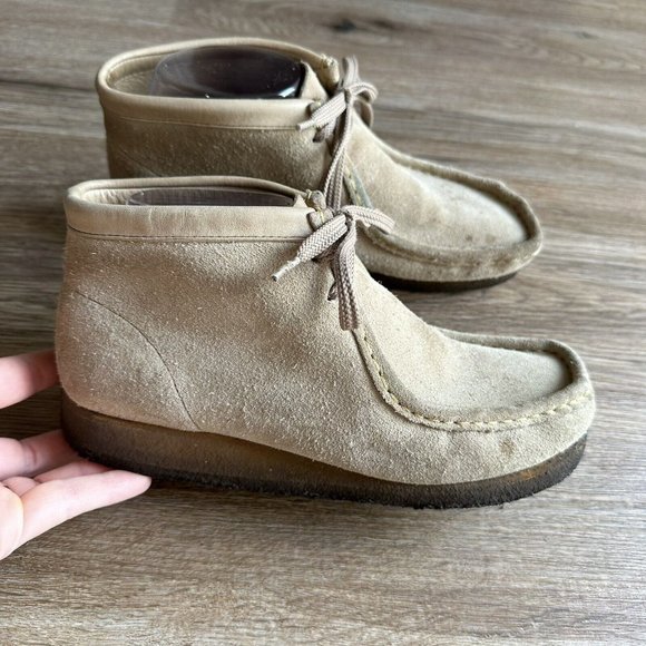 Clarks Wallabees 35385 Tan Leather Suede Chukka Boots Women’s Size 8 Gum Soles - Picture 3 of 10